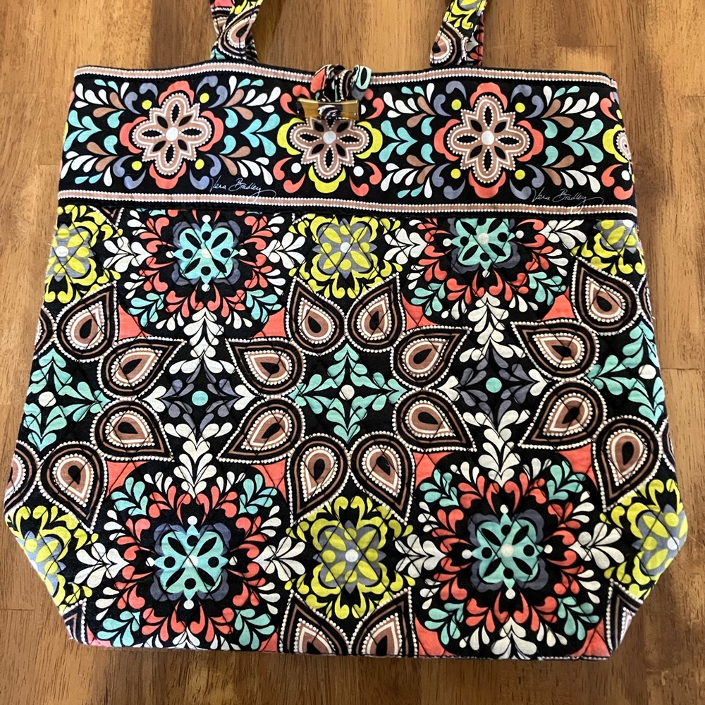 Vera Bradley Sierra shoulder tote